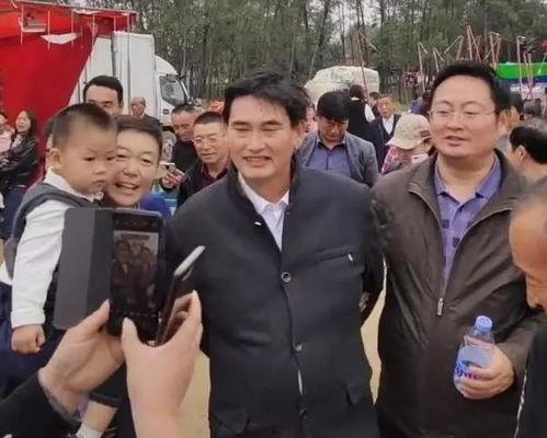 朱哥大衣哥最新爆料,揭秘娱乐圈不为人知的幕后故事  第1张